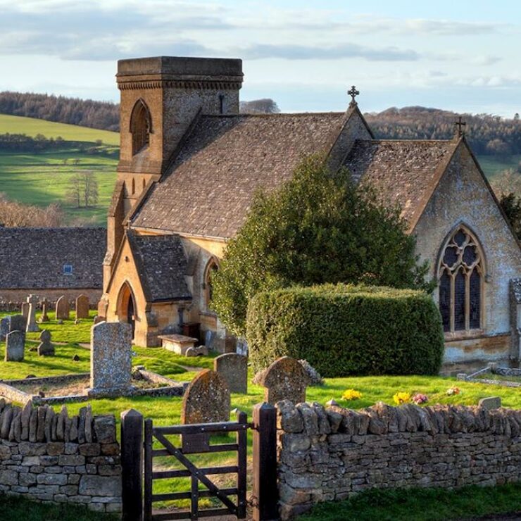 Enchanting Cotswolds: A Day Journey Through England’s Golden Countryside