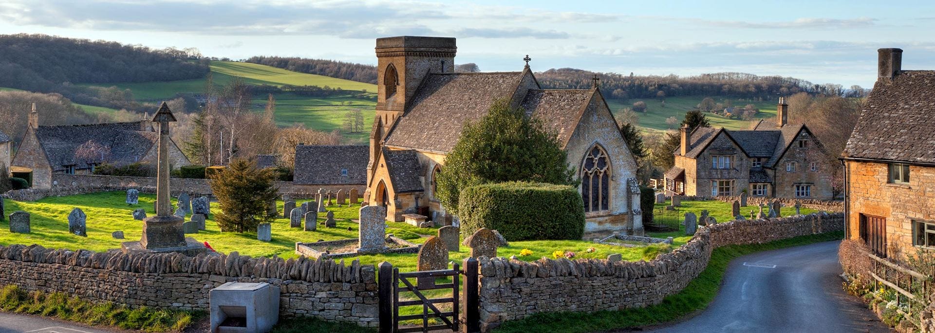Enchanting Cotswolds: A Day Journey Through England’s Golden Countryside